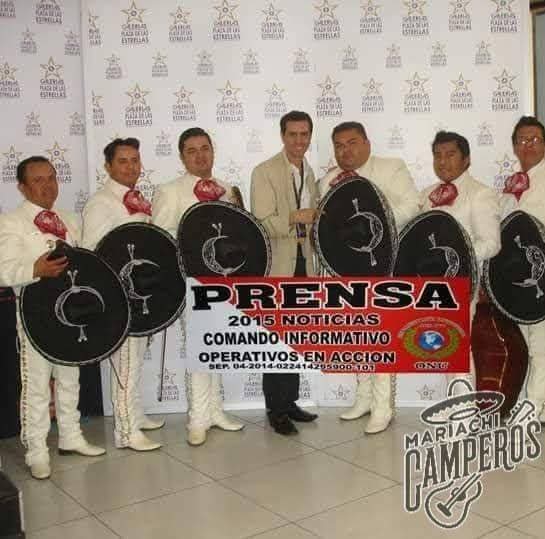 Detalle de músicos Camperos 2000